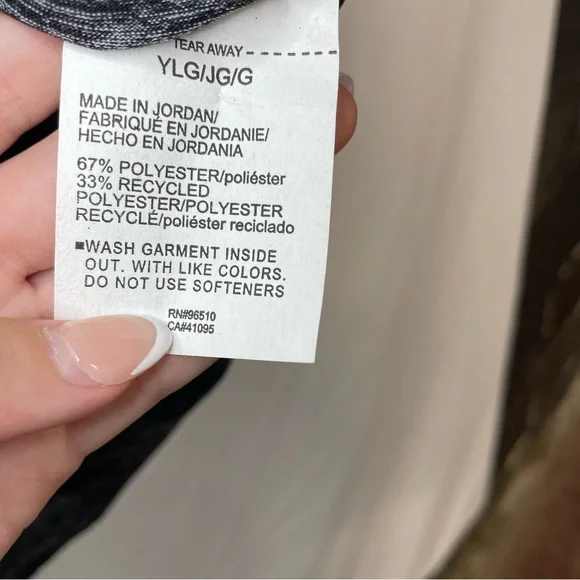 Under Armour Girls Youth Large Black and White Tee New with Tags - Picture 4 of 4